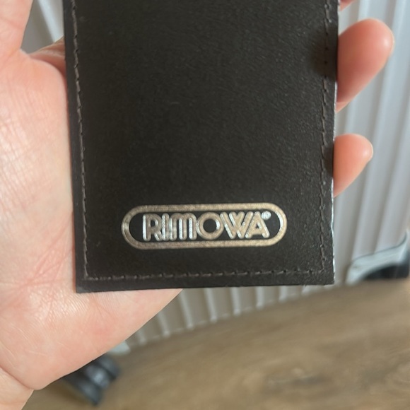 RIMOWA Black Leather Luggage Tag - Picture 4 of 5